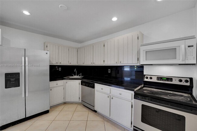 Building Photo - 2750 NE 183rd St