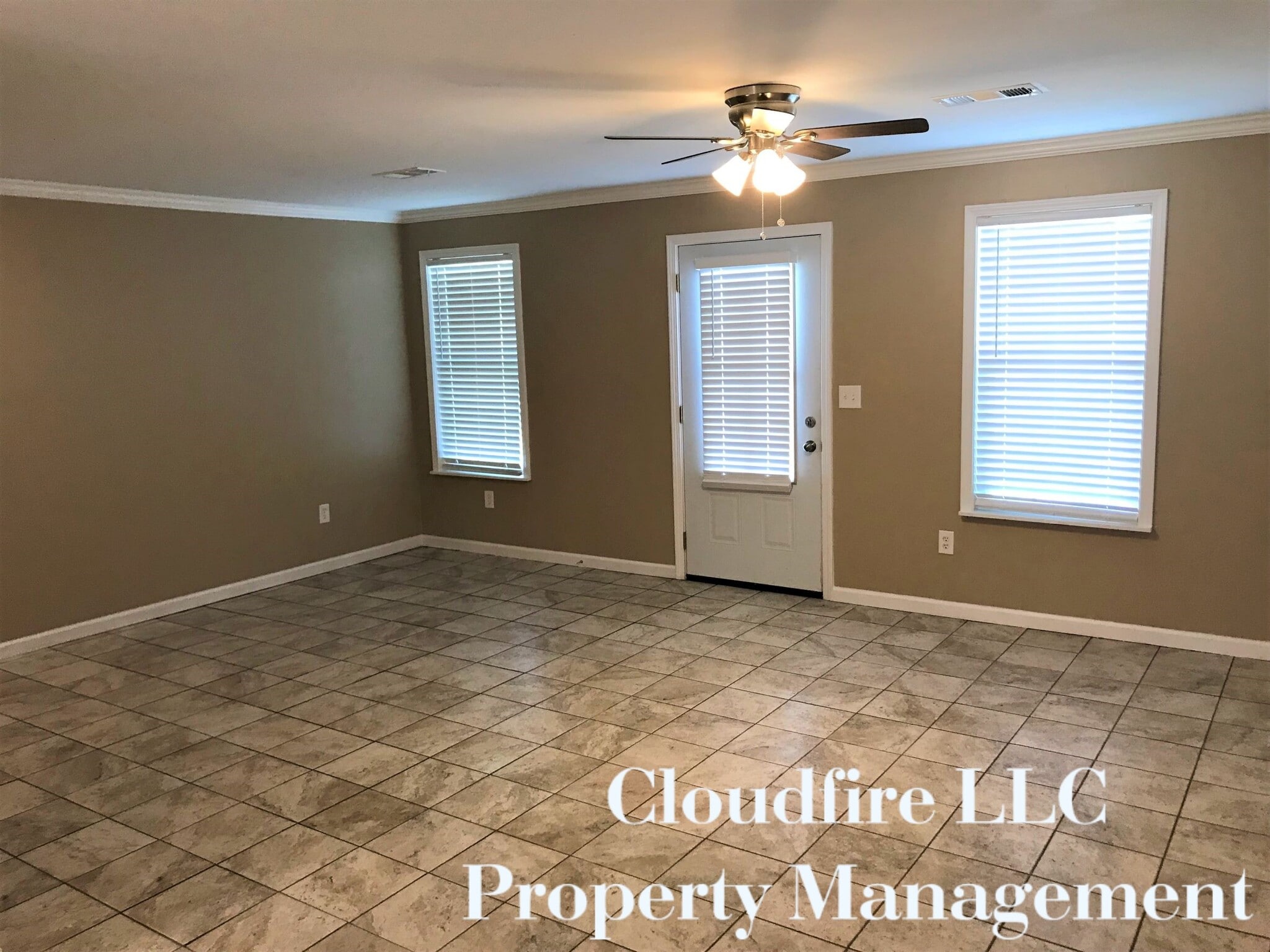 Building Photo - 201 James Cir