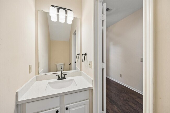 Building Photo - 9811 Sandtown Cir