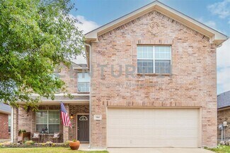 Building Photo - Meticulously Maintained 2-Story 3/2.5/2 in...