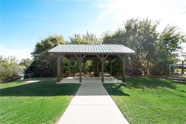 Building Photo - 1613 White Mountain Wy