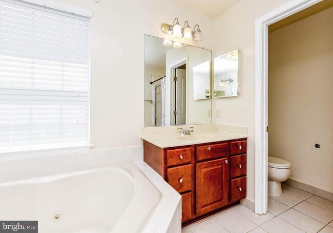 Building Photo - 13003 Belle Meade Trace