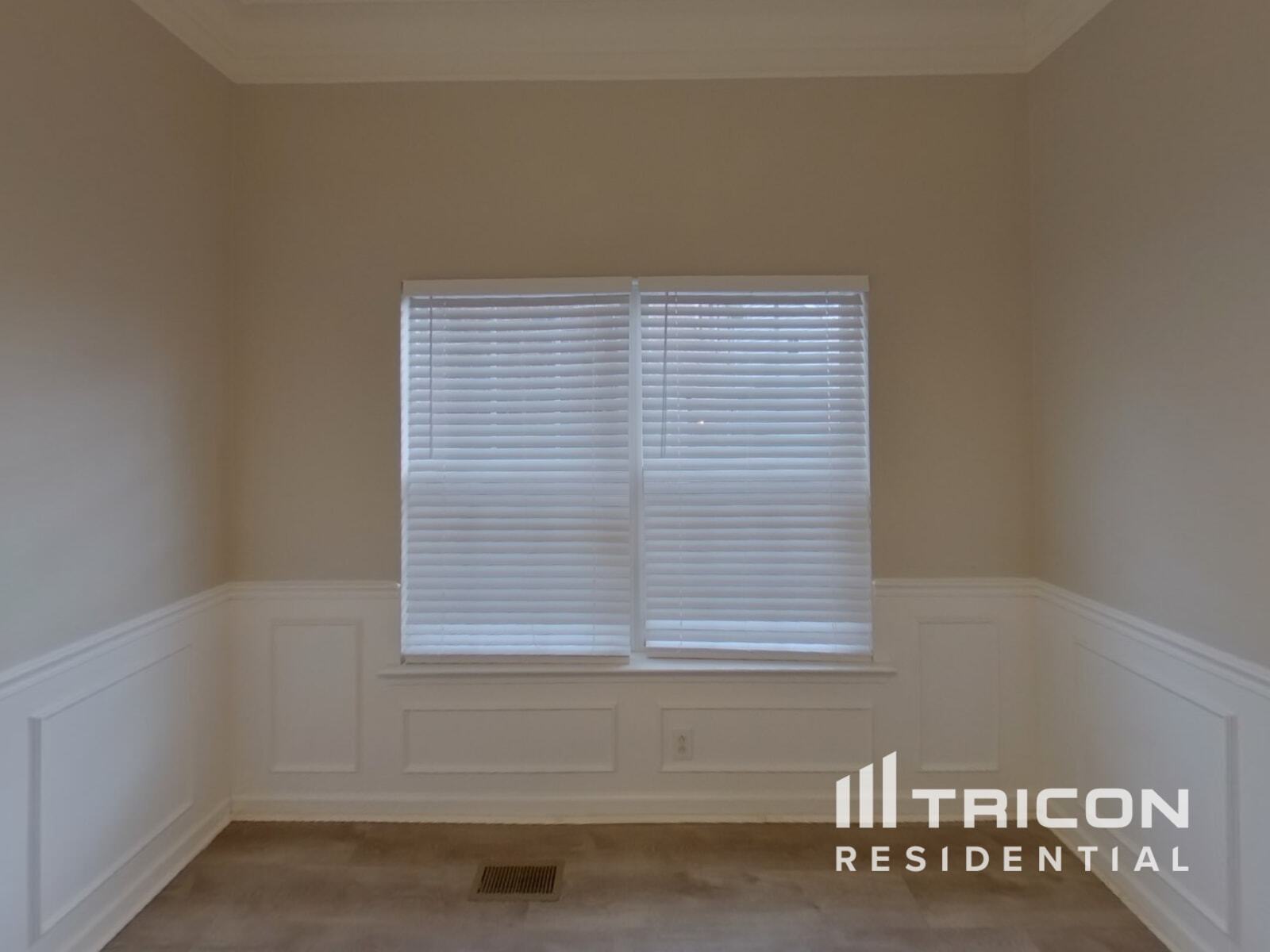 Building Photo - 2156 Aberdeen Cir