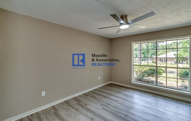 Building Photo - 4 Bed/2 Bath Home in Crossgates in Brandon