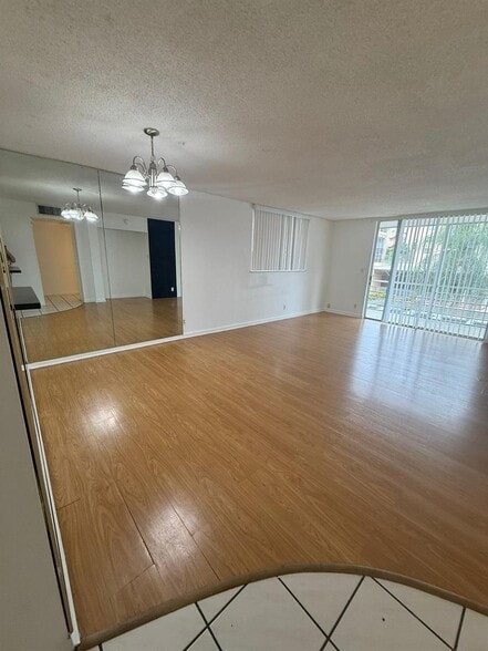 Building Photo - 404 NW 68th Ave