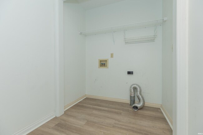 Building Photo - 2644 Waterstone Dr