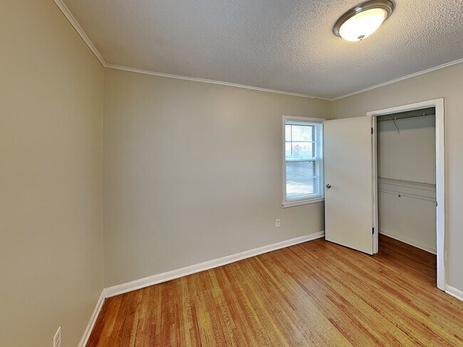 Building Photo - 5040 Sea Isle Rd