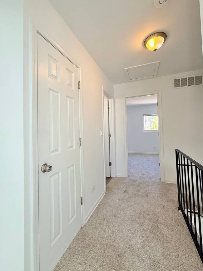 Building Photo - 1363 Andover Dr