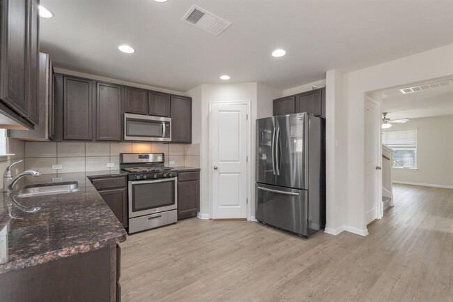 Building Photo - 18000 Malnati Dr