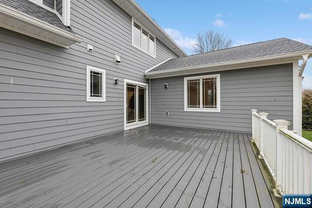 Building Photo - 25 Jones