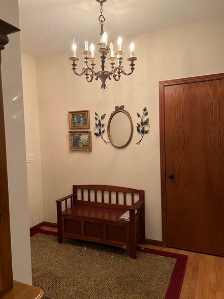 Building Photo - 310 N 1st St