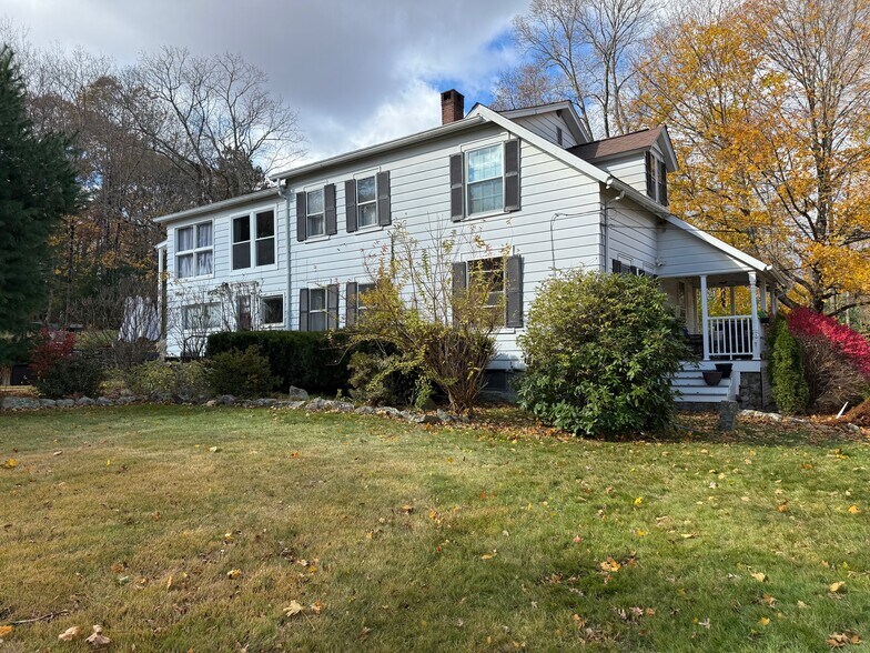 Building Photo - 248 Douglas Pike