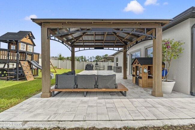 Building Photo - 12948 Conquistador Loop