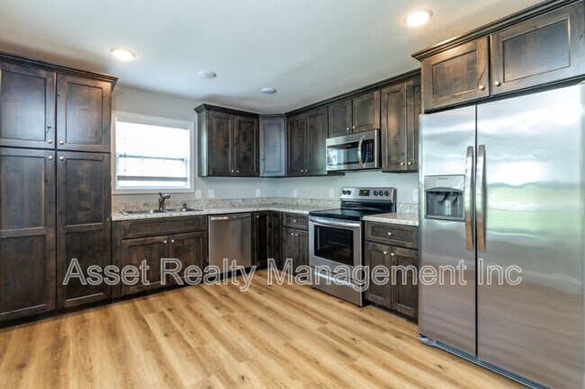 Building Photo - 252-254 Highland Avenue - 254