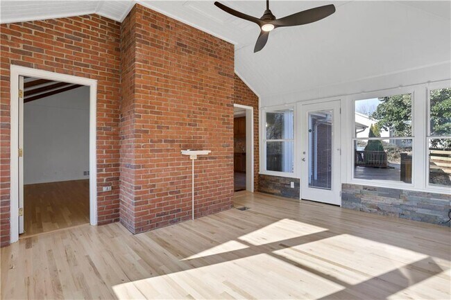 Building Photo - 600 Rounsaville Rd