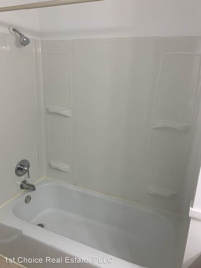 Building Photo - 3 br, 1 bath House - 5523 W. Michigan Ave.