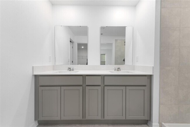 Building Photo - 338 Rustic Rail Dr