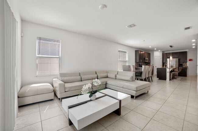 Building Photo - 817 BOCAVISTA COURT