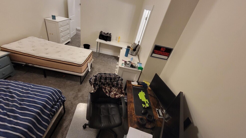 MBR furnished - 143 W 1525 N