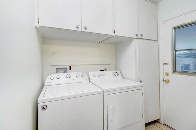 Building Photo - 1309 Warwick Ct