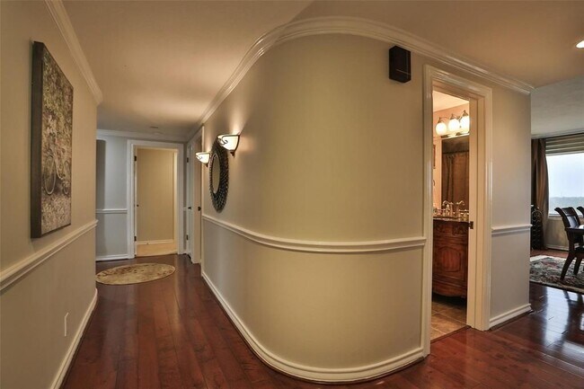 Building Photo - 14655 Champion Forest Dr Dr