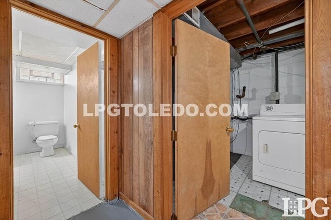 Building Photo - 4406 Asbury Dr