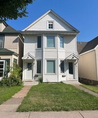 Building Photo - 2214 W 3rd St