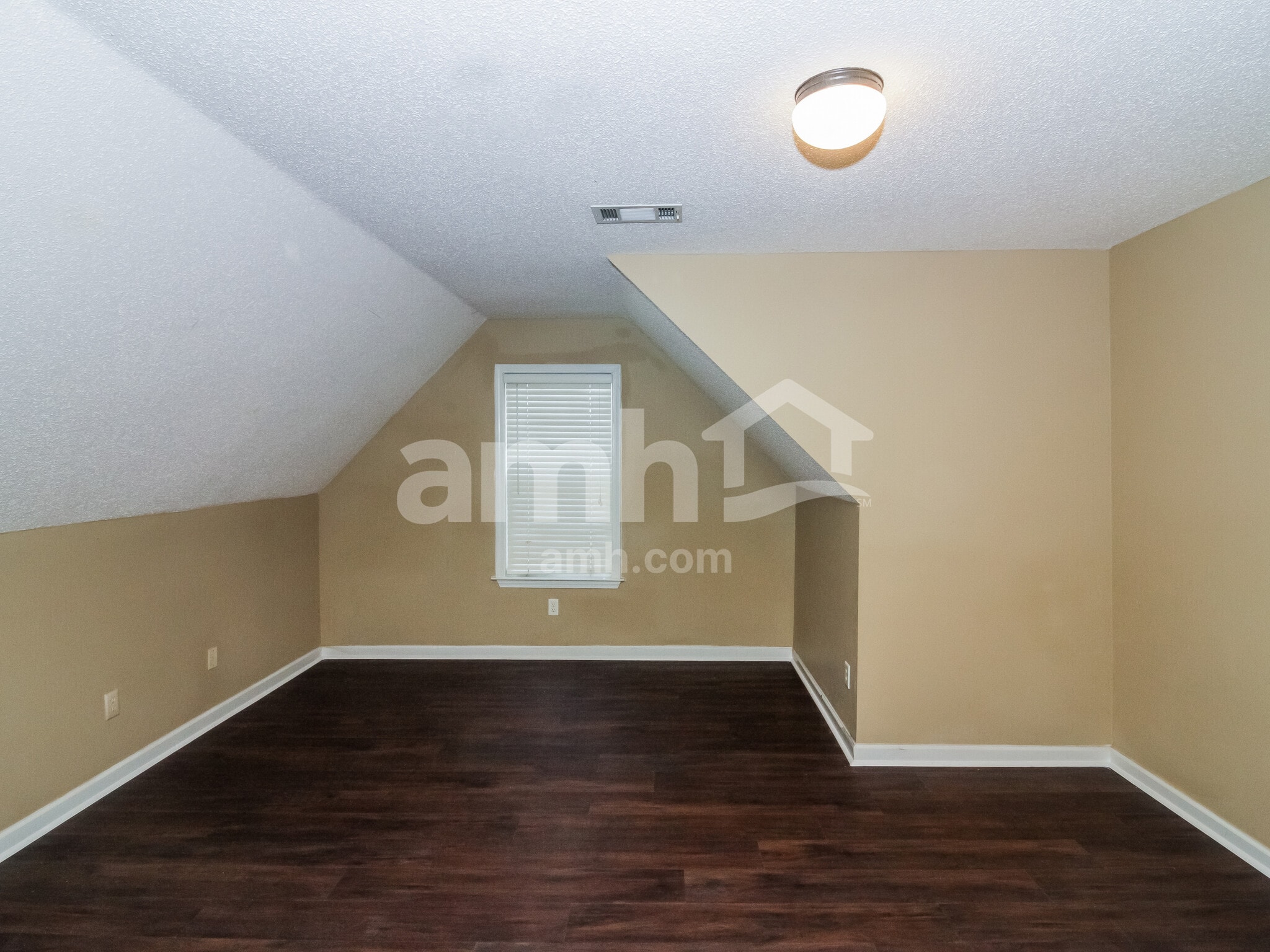 Building Photo - 10001 Houston Birch Dr