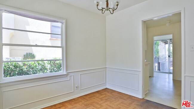 Building Photo - 220 4th Ave