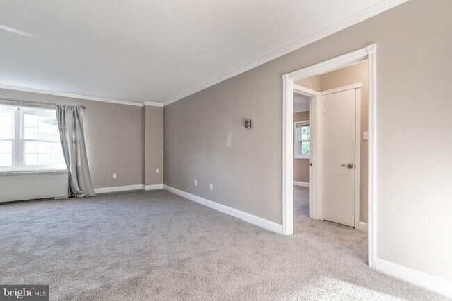Building Photo - 4413 Romlon St