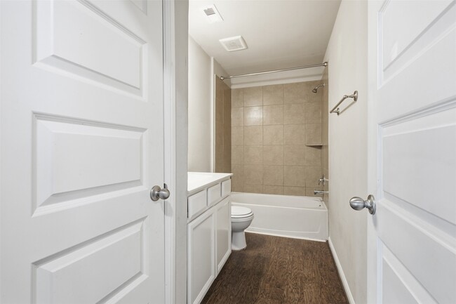 Building Photo - 19010 Whitehaven Bend Ln