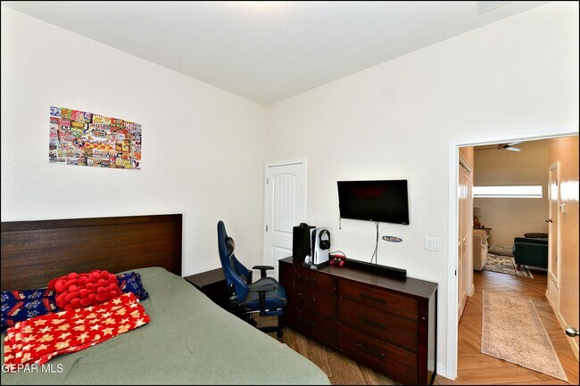 Building Photo - 2225 Tierra Delmonte Dr
