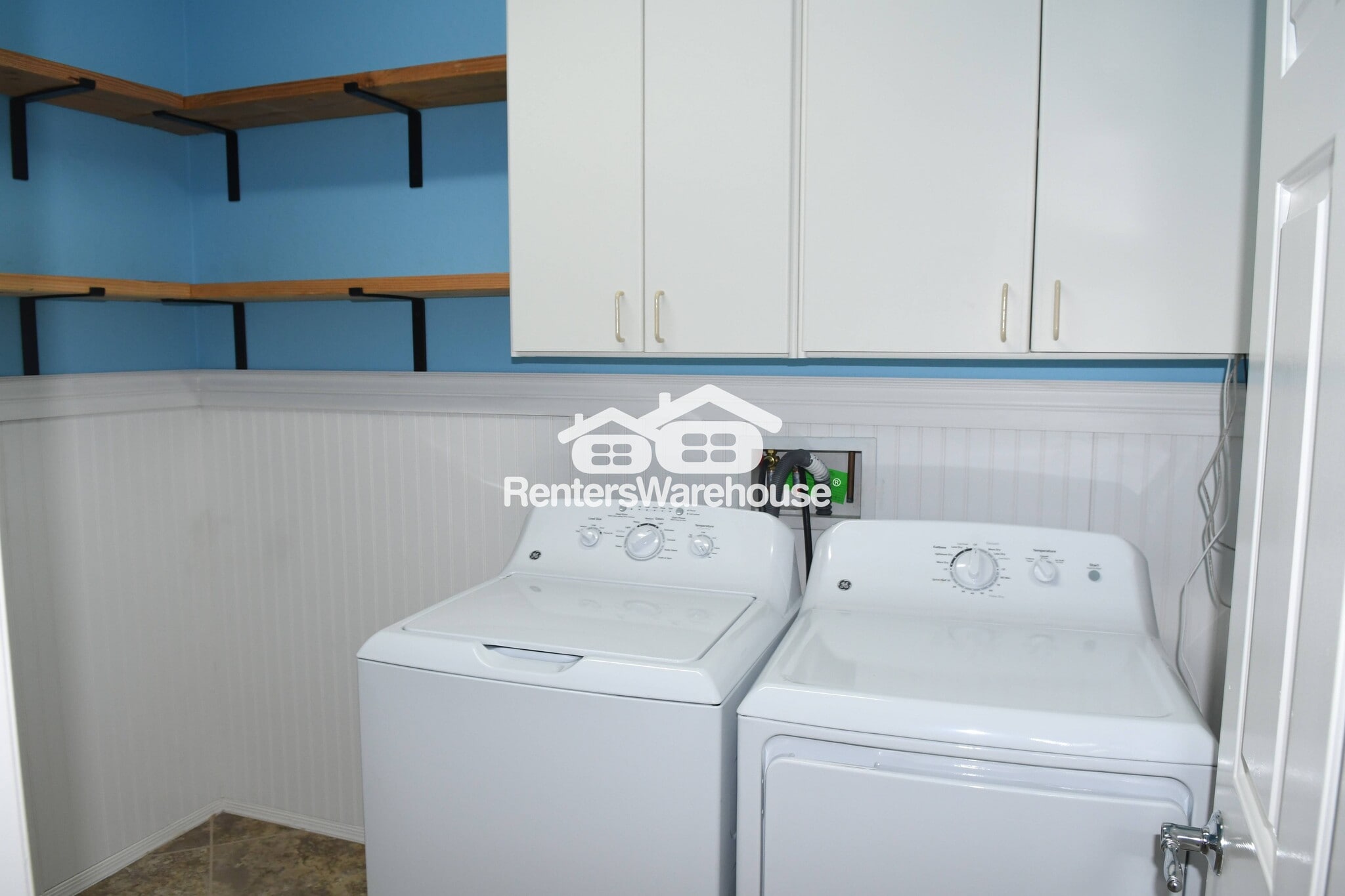 Building Photo - 10827 W Cottontail Ln