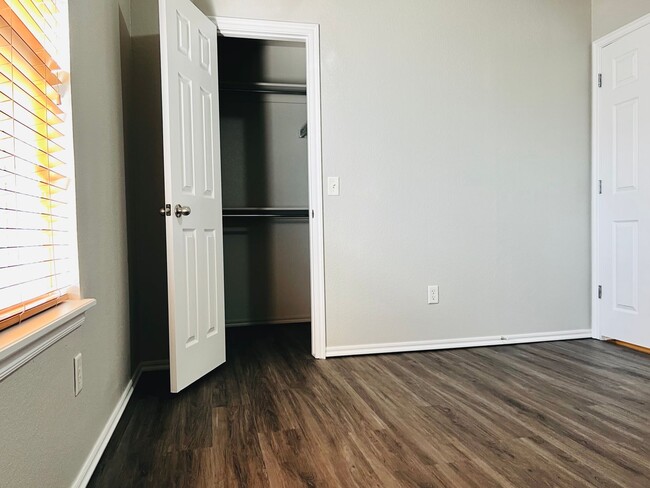 Building Photo - Updated 3BD 2BA Home Located in a Great Norman Neighborhood!!