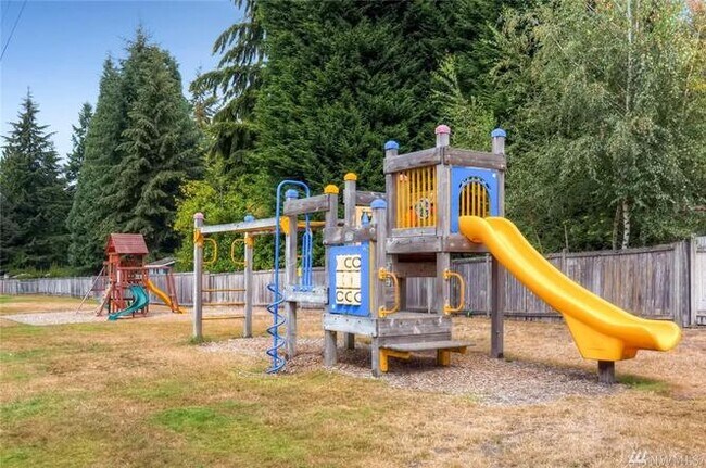 Building Photo - 5722 122nd Pl SE