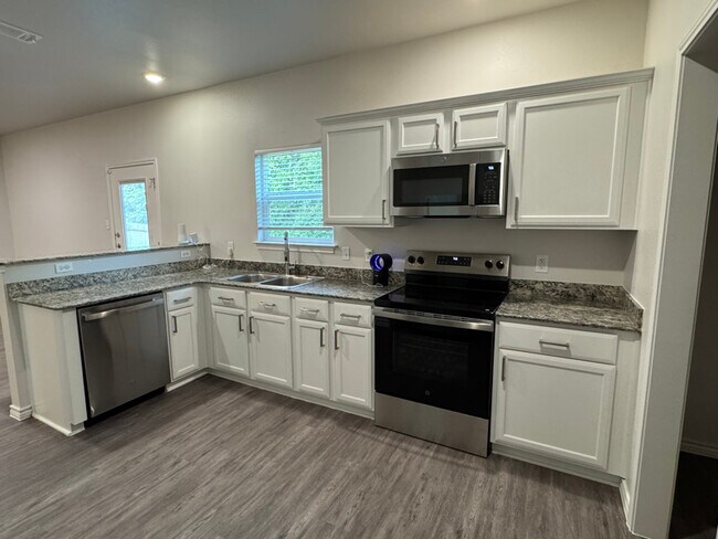 Building Photo - 3601 Barnacle Dr