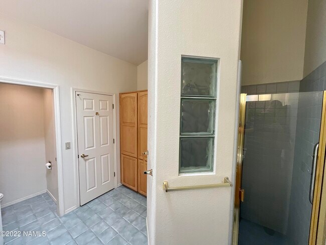 Building Photo - 4571 E Flintwood Ln