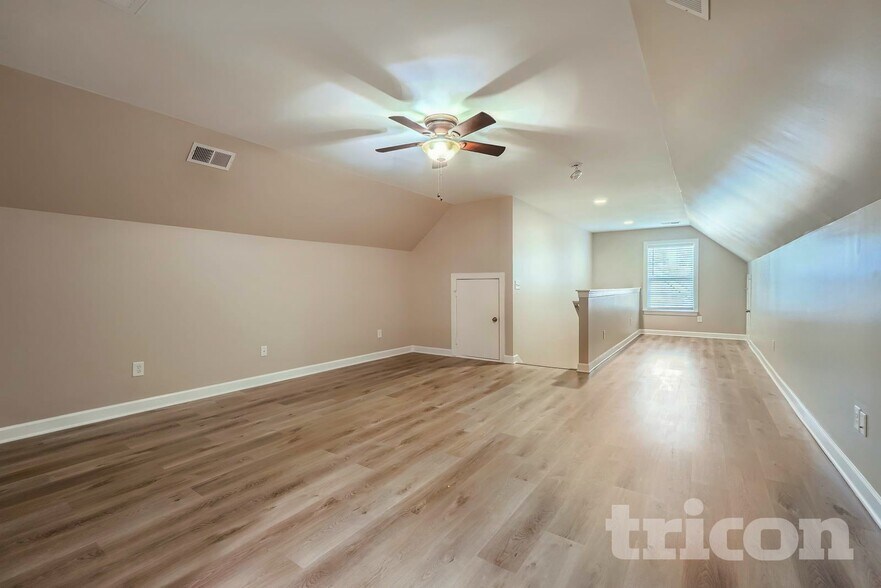 Building Photo - 1104 Brough Hall Dr