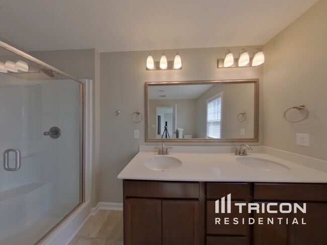 Building Photo - 108 Eventine Way