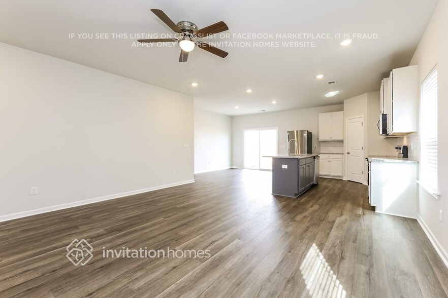 Building Photo - 211 White Flds Ave