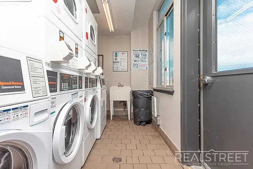 Building Photo - Massive Outdoor Patio | Spacious 3BR/2BA Apartment in Bushwick–East Williamsburg