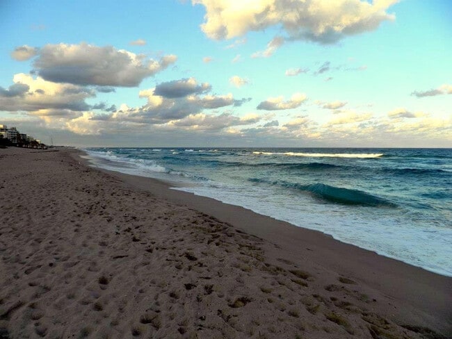 Lake Worth Beach - 111 N L St