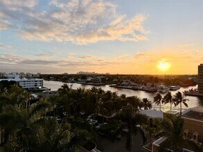 Building Photo - 3020 NE 32nd Ave