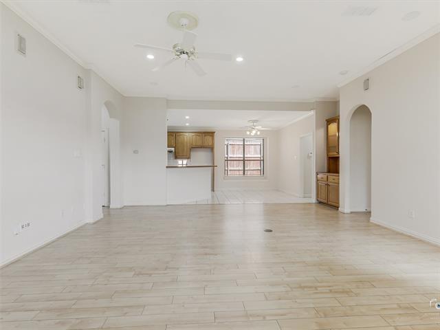 Building Photo - 609 Sunningdale