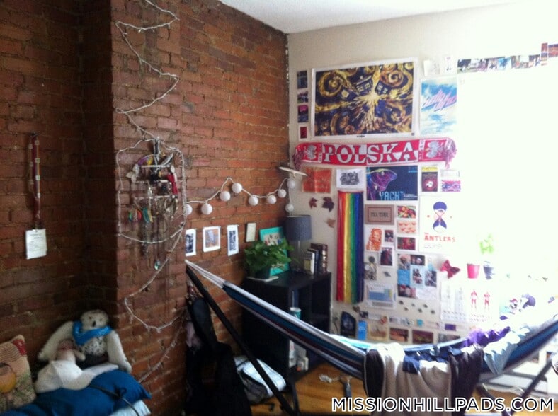 Building Photo - 894 Huntington Ave