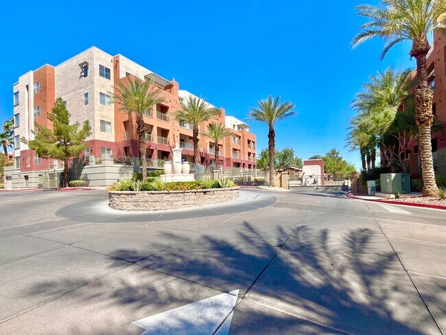 Building Photo - Spacious 2 Bedroom High-Rise Condo with Resort-Style Amenities & Oversized Balcony
