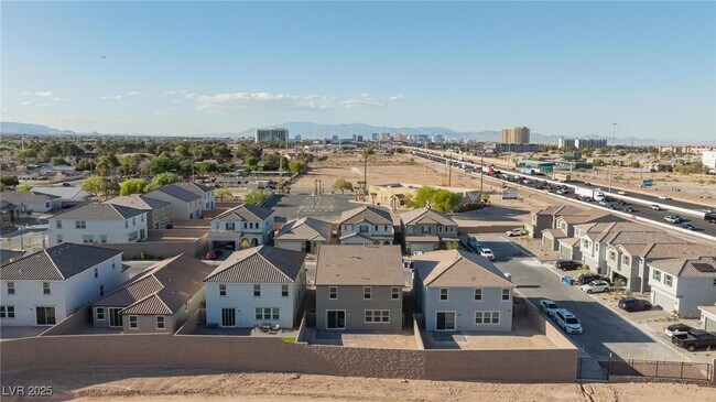Building Photo - 3055 Magnolia Rnch Ave