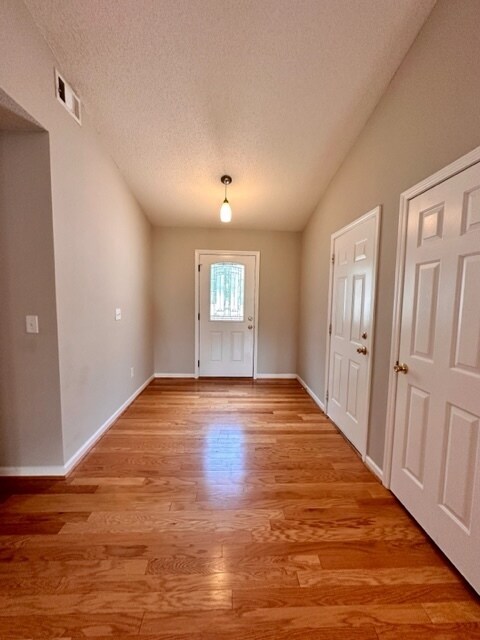 Building Photo - ***Coming Soon!!!***! Ranch style home for...