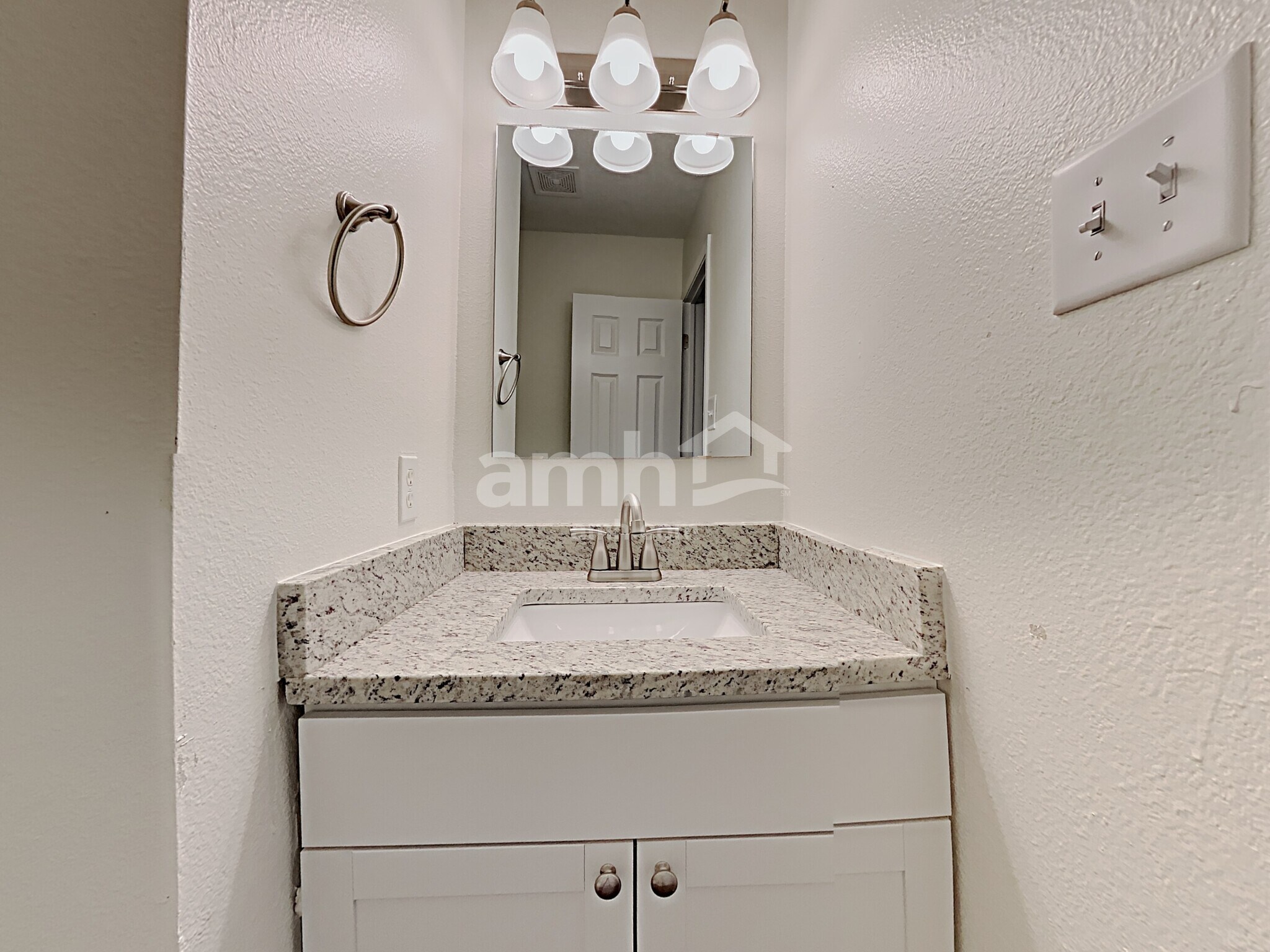 Building Photo - 3122 Earlswood Ln