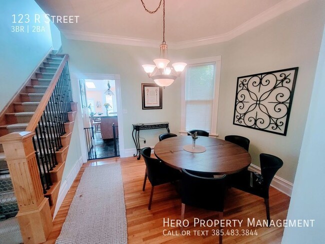 Building Photo - Extremely Desirable Stunning Avenues Home!!!